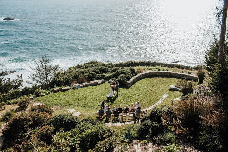 Big Sur florist creates bridal bouquet for wedding overlooking coastline at Wind and Sea estate